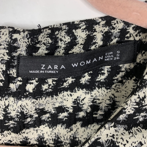 2/$30 ZARA Houndstooth Glen Plaid Shift Dress with Frilled Sleeve Ecru S#5327 - Picture 12 of 16